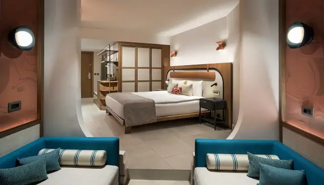 Deluxe Kısmi Deniz Manzaralı Geniş Oda görsel 2